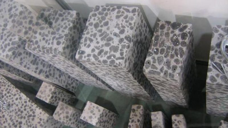 钢结构厂房岩棉板屋顶，规格选择关键点**